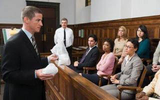 Професии, свързани със съда
